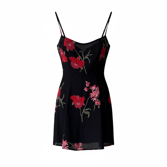 Reformation Dresses & Skirts - REFORMATION mini floral dress black